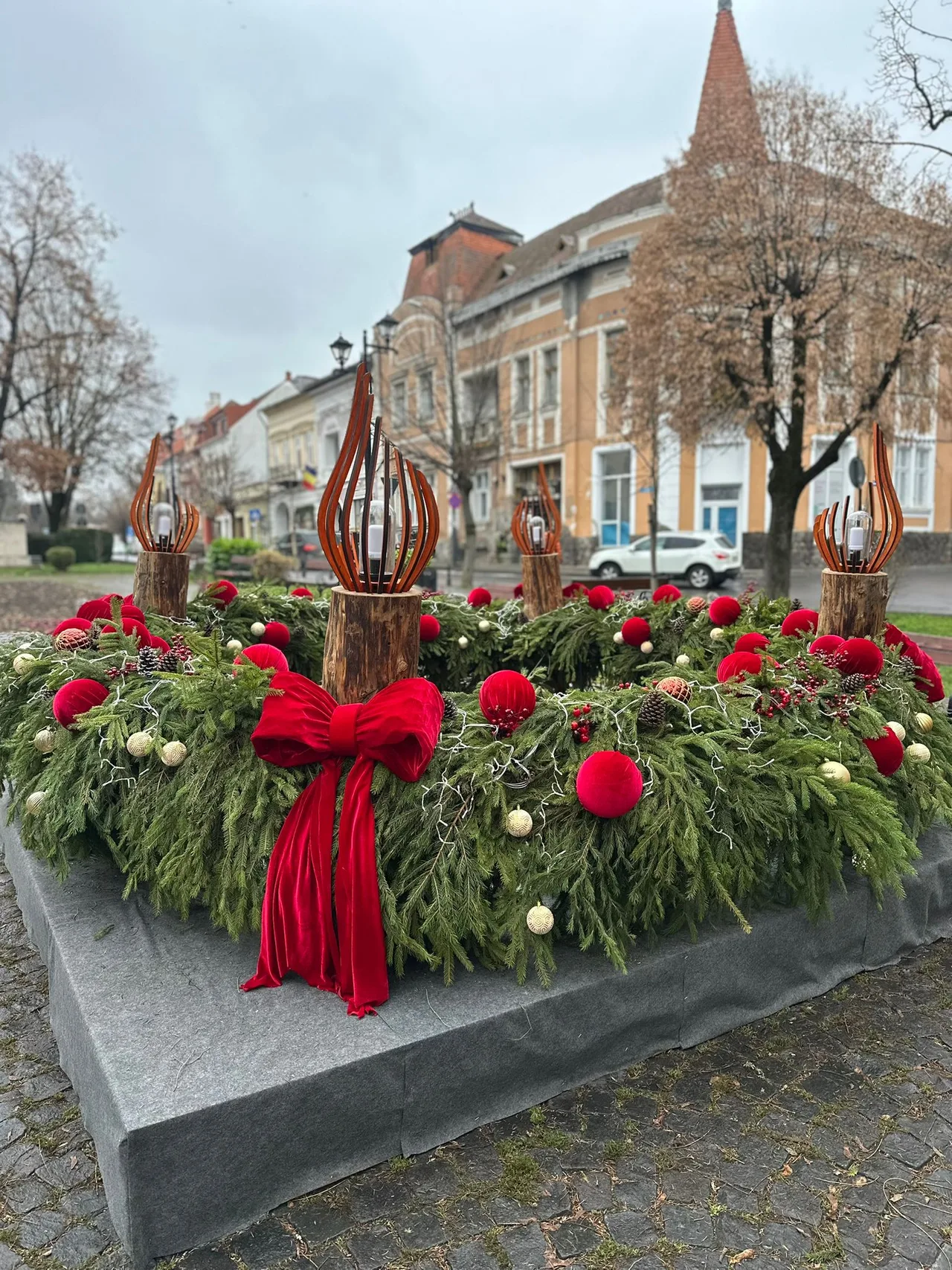 Adventi óriás koszorú