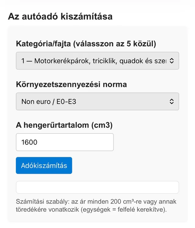Képernyőkép egy online autóadó-kalkulátorról, amelyen kategória, környezetszennyezési norma és hengerűrtartalom megadható, valamint egy "Adókiszámítás" gomb és a számítási szabály magyarázata látható.